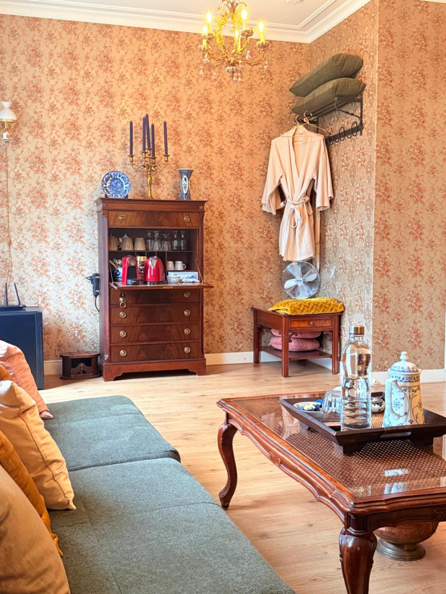 Luxurious Classical Dutch Styled Room In City Centre Of The Hague - Home Stay Dış mekan fotoğraf